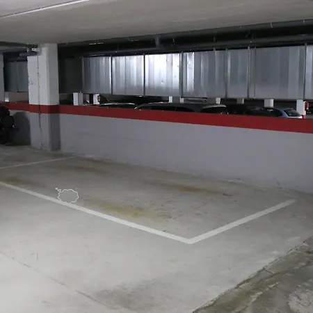 Piso Con Vistas En Urbanizacion Con Piscina * Santander
